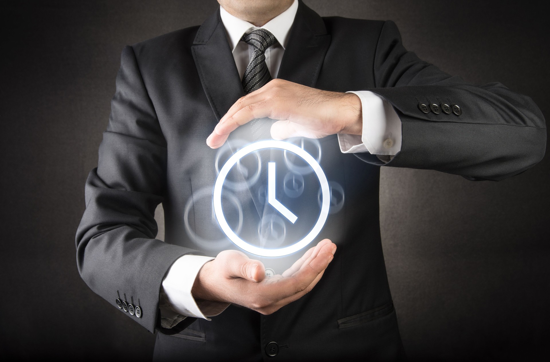Hombre de negocios y tiempo para salvar el concepto